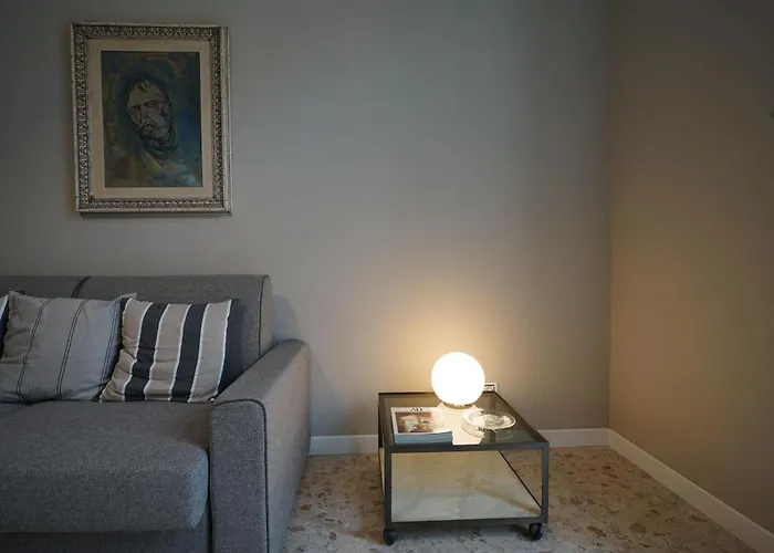Apartman Manzoni 22 *