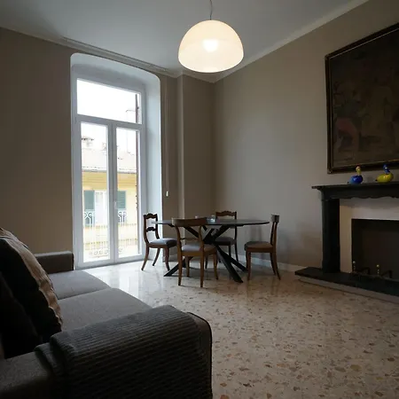 Manzoni 22 Apartamento